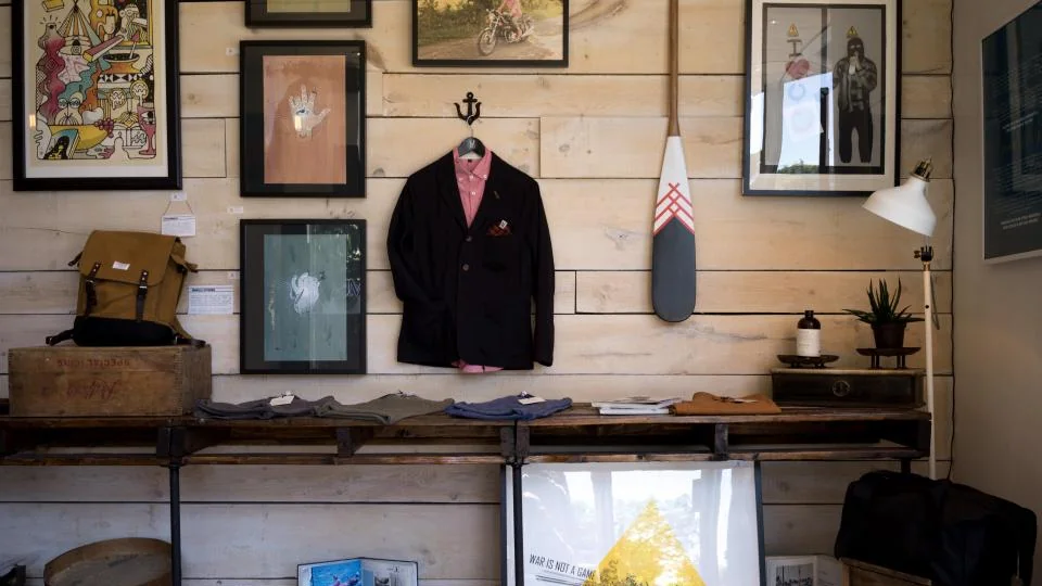 A store experience aligned with the brand and customer questions service outcome